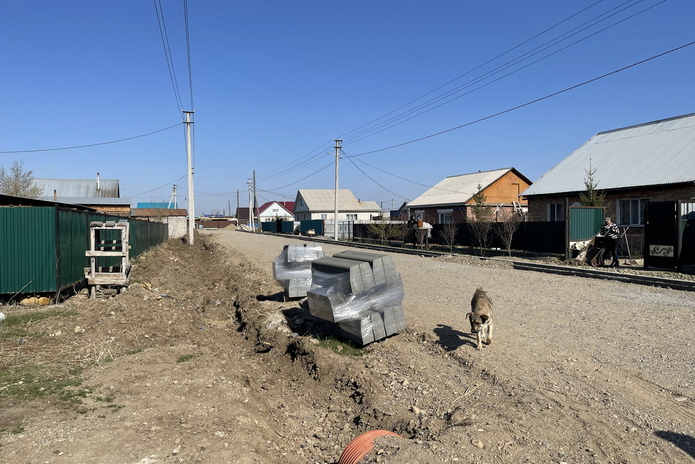 В селе Ахмирово начали строительство новой дороги, которая объединит три улицы